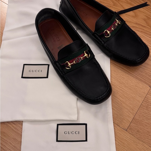 Gucci Black Leather Loafers with Gold and Green Accents - Picture 9 of 9